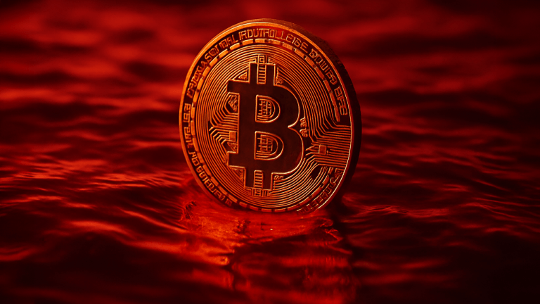 Bitcoin Slips Below $101K as $700M in Liquidations Rock Crypto Market