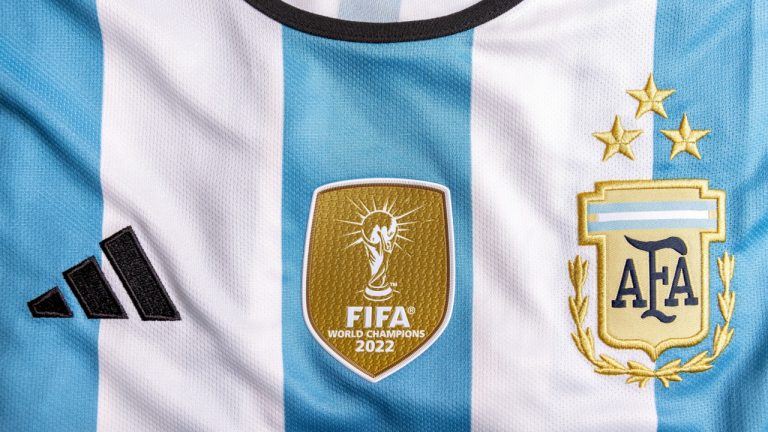 Argentine Football Association Partners STEPN to Launch Digital Sneakers